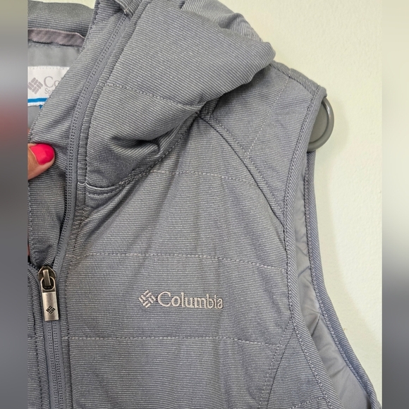 Columbia Gray Puffer Vest Size Large - Picture 3 of 6